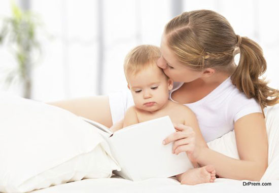 الاستعانة بالقراءة لطفلك قبل النوم -اليوم السابع -5 -2015