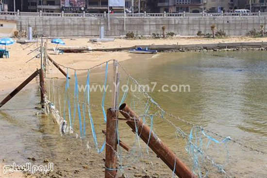 الأسلاك الشائكة بين النقابات على أرض الشاطئ -اليوم السابع -5 -2015