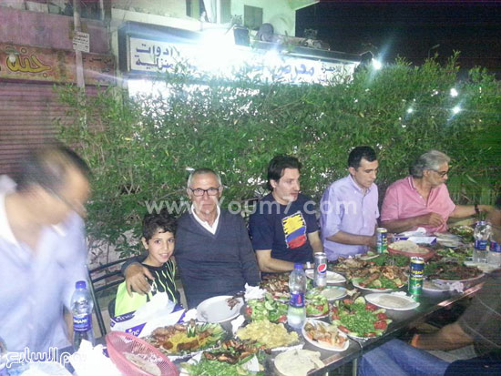 	 كوبر مع جهاز المنتخب أثناء العزومة -اليوم السابع -5 -2015