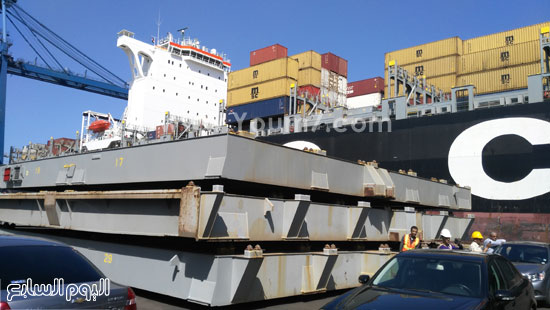  سفينة حاويات بالميناء -اليوم السابع -5 -2015