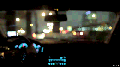 هذه اللحظة الرائعة حين تأخذ جولة بالسيارة وحيدًا أثناء الليل. -اليوم السابع -5 -2015
