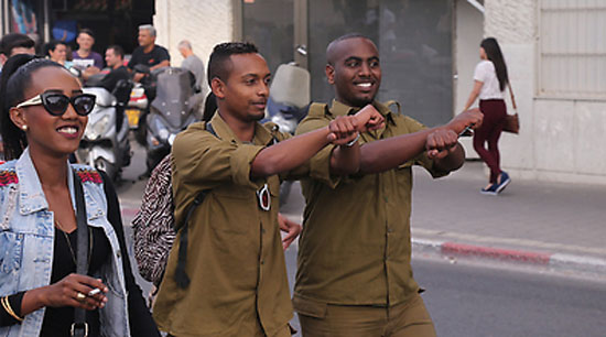 جنديان إثيوبيان من قوات الاحتياط ينضمان للمظاهرات  -اليوم السابع -5 -2015