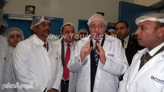 الوزير يؤكد حرصه على مريض الكبد  -اليوم السابع -5 -2015