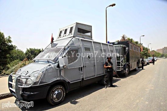  الشرطة والقوات الخاصة يكثفان تواجدهما بالقرب من أماكن إزالة التعديات بحلوان  -اليوم السابع -5 -2015