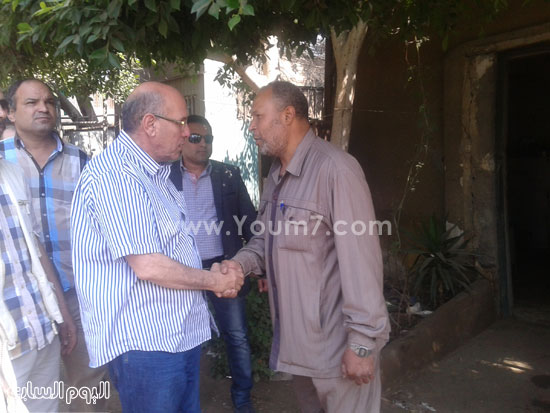 	وزير الزراعة فى جولة تفقدية على الشون ومحطات الميكنة -اليوم السابع -5 -2015