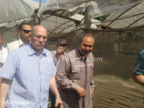 	وزير الزراعة يتفقد الشون الترابية  -اليوم السابع -5 -2015