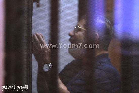 	الرئيس المعزول داخل قفص الاتهام -اليوم السابع -5 -2015