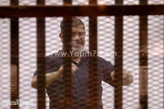	محمد مرسى داخل القفص الحديدى -اليوم السابع -5 -2015
