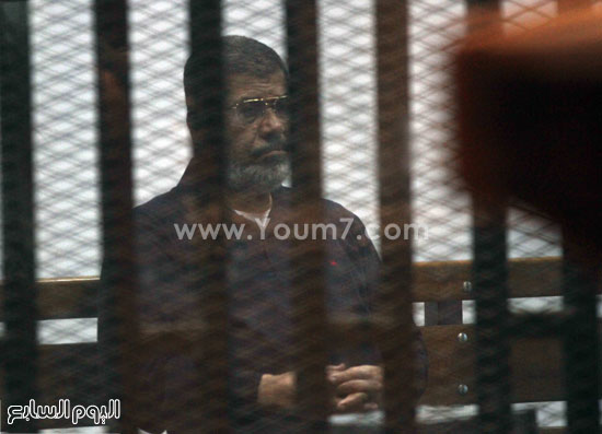  مرسى ينصت خلال نظر الجلسة -اليوم السابع -5 -2015