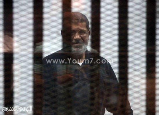  مرسى يبتسم لهيئة الدفاع -اليوم السابع -5 -2015