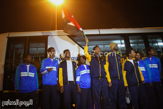  يرفعون علم مصر بفرحة -اليوم السابع -5 -2015