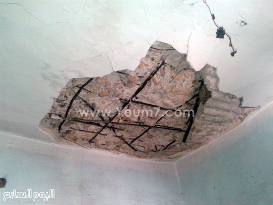 سقف آخر يظهر عليه علامات الانهيار -اليوم السابع -5 -2015