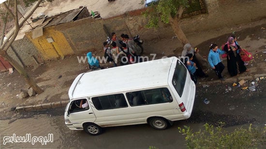 صورة من أعلى للشارع وهو غارق فى مياه المجارى -اليوم السابع -5 -2015