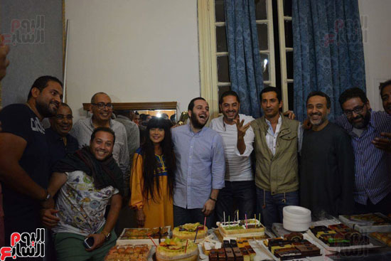 عمرو سعد وأحمد شفيق يحتفلان بعيد ميلاد أنور صادق الصباح (3)