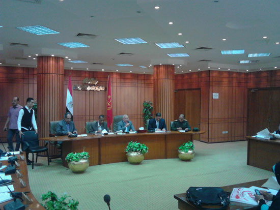 المجلس التنفيذى برئاسة اللواء عادل الغضبان، محافظ بورسعيد (1)