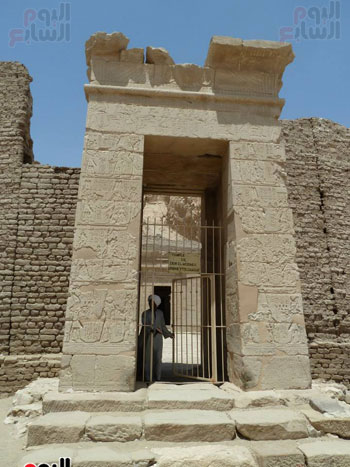 مقابر العامل المصرى القديم (11)