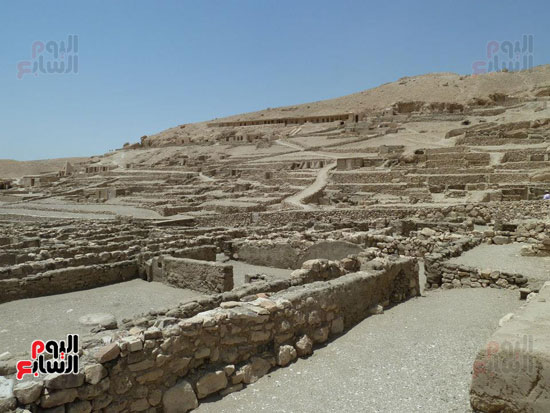 مقابر العامل المصرى القديم (7)
