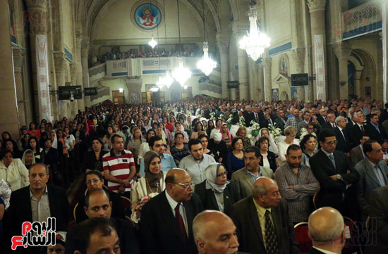 قداس عيد القيامة بالكاتدرائية المرقسية بالإسكندرية   (38)