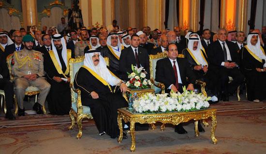 3 مشاهد تشرح زيارة ملك البحرين لمصر (2)