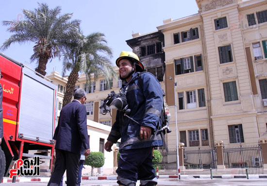 حريق مبنى محافظة القاهرة (3)