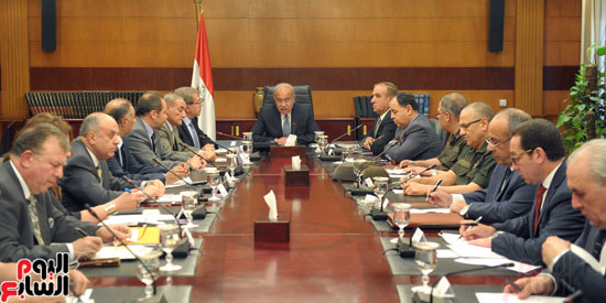 اجتماع-المهندس-شريف-إسماعيل-رئيس-مجلس-الوزراء-(1)