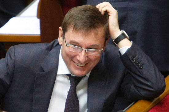 شجار بالأيدى داخل البرلمان الأوكرانى بسبب إلقاء كلمة باللغة الروسية (8)