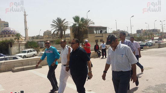حملة مكبرة لمنع دخول الدواب والدراجات البخارية بشاطئ بورسعيد (1)