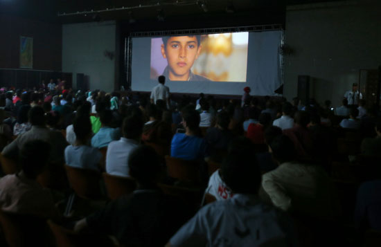 افتتاح مهرجان السجادة الحمراء لأفلام حقوق الإنسان فى غزة (16)