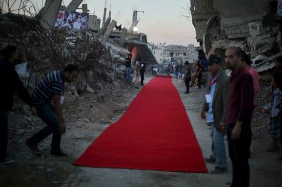افتتاح مهرجان السجادة الحمراء لأفلام حقوق الإنسان فى غزة (20)