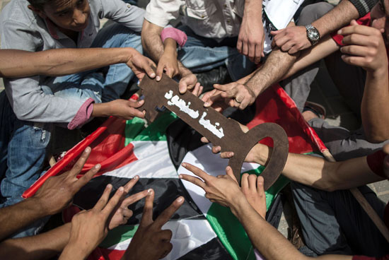 الفلسطينيون يحيون الذكرى الـ68 للنكبه (6)