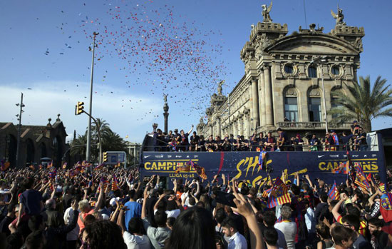 احتفال برشلونة (26)