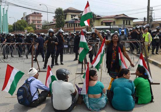 احتجاجات فى نيبال (15)