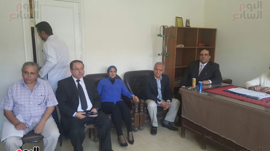 لجنة الصحة بزيارة لمستشفى القناطر  (4)