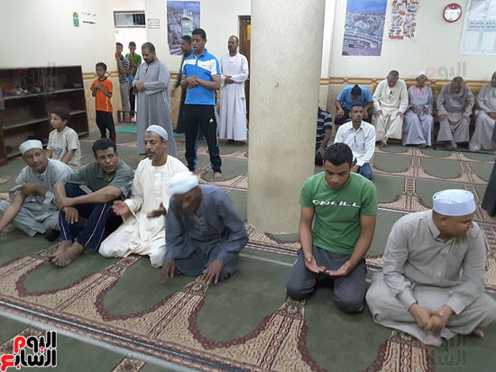 مدير إدارة أوقاف بندر الأقصر يتفقد القوافل الدعوية بـ17 مسجد بمنطقة الكرنك (4)