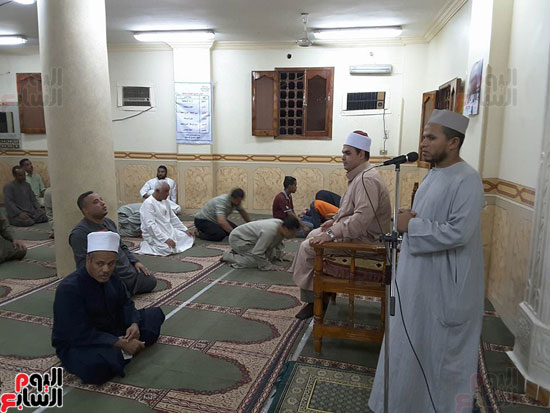 مدير إدارة أوقاف بندر الأقصر يتفقد القوافل الدعوية بـ17 مسجد بمنطقة الكرنك (5)