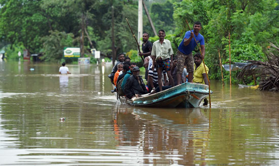 فيضانات فى سريلانكا  (2)