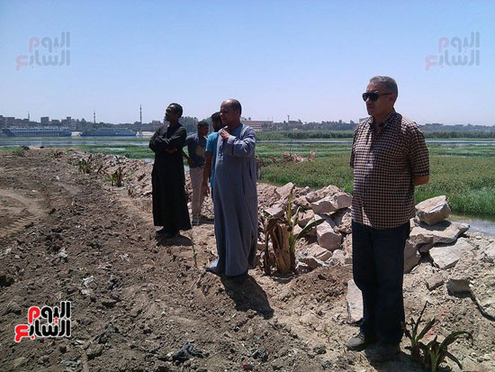 إزالة تعديات على نهر النيل بالأقصر (4)