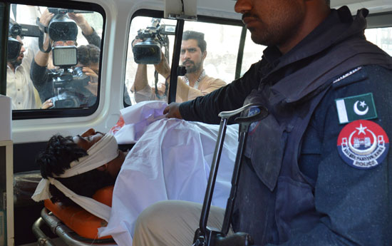 مقتل شرطى فى تفجيرين شمال غرب باكستان (5)