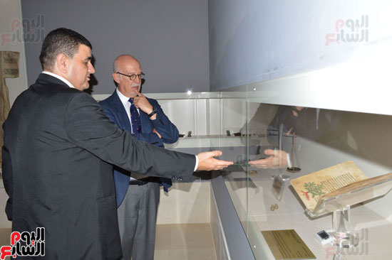 سفير المكسيك يزور متحف الفن الإسلامى (2)