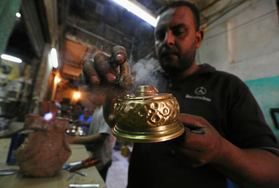 ورشة صغيرة فى مصر تُحافظ على صناعة مواقد بريموس التقليدية (2)