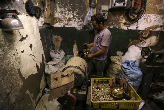 ورشة صغيرة فى مصر تُحافظ على صناعة مواقد بريموس التقليدية (6)