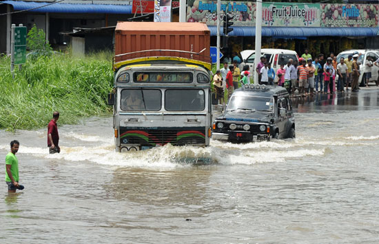 فيضانات سريلانكا (4)