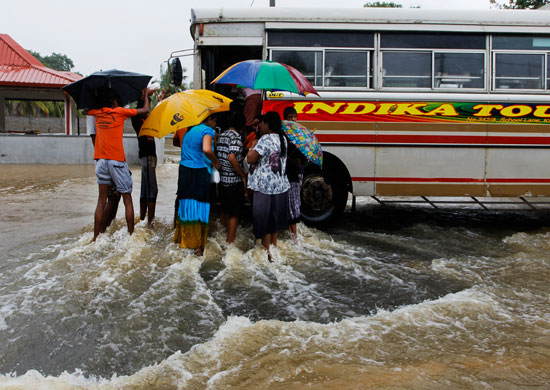 فيضانات سريلانكا (11)