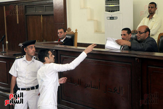 قضية محاكمة محمد بديع (7)