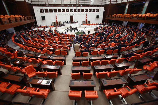 تصويت حاسم فى البرلمان التركى لرفع الحصانة عن نواب الأكراد (11)