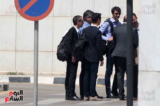 وفد المحققين الفرنسيين يصل القاهرة للمشاركة فى تحقيقات الطائرة المنكوبة (12)