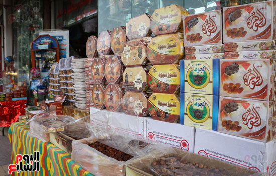 البلح يهزم ياميش رمضان بالقاضية بسبب جنون الأسعار (23)