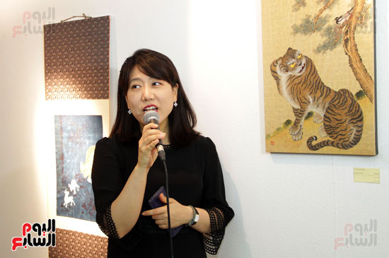 المركز الثقافى الكورى يقيم ورشة عمل لتعليم فن المينهوا (1)