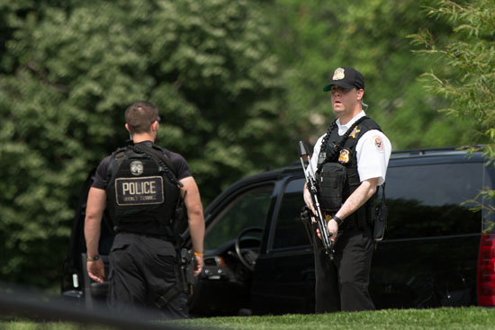 الشرطة الأمريكية تعتقل مطلق النار على البيت الأبيض (6)