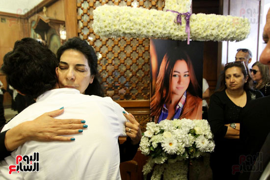 كنيسة العذراء بمدينة نصر تصلى قداس الجناز على يارا مضيفة الطائرة المنكوبة (35)